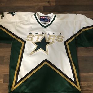 Brett Hull #16 Dallas Stars CCM replica jersey